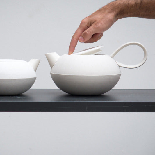 2016/ Stefan Diez 瓷壺