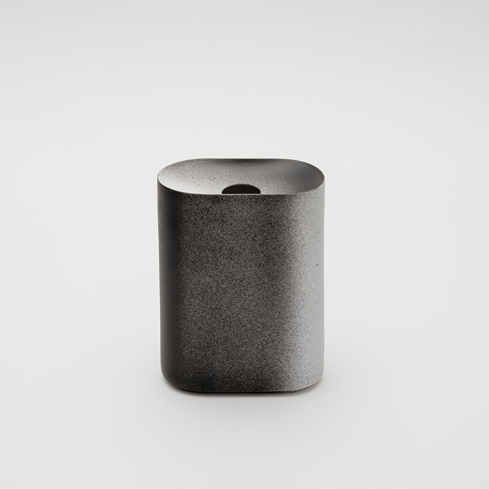 2016/ Kueng Caputo 花瓶